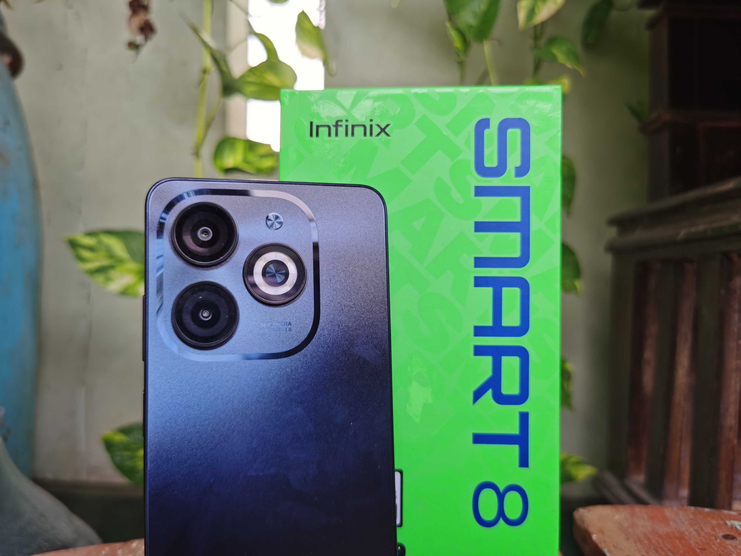 Infinix Smart 8: HP Murah Spek Dewa, Cocok Buat Kamu yang Mau Tampil Stylish dengan Budget Terbatas!