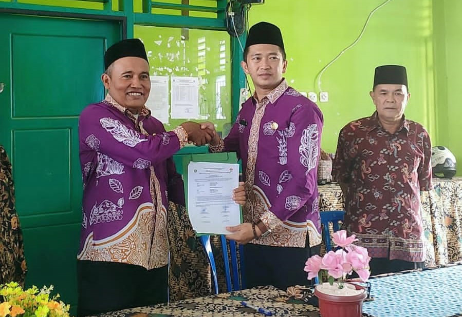 Resmi Pimpin SMPN 8, Ari Mahesa Siap Lanjutkan Budaya Positif Sekolah