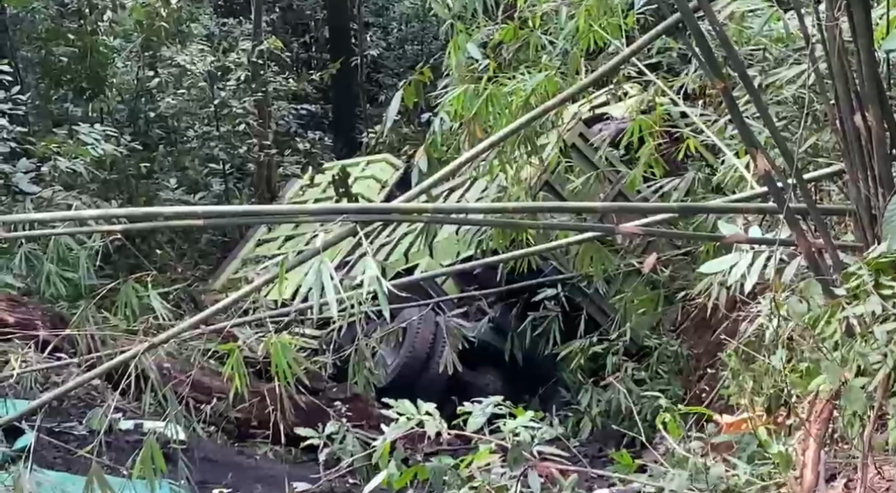 Terlibat Kecelakaan, 2 Truk Masuk Jurang Sedalam 30 Meter di Liku Sembilan Bengkulu Tengah