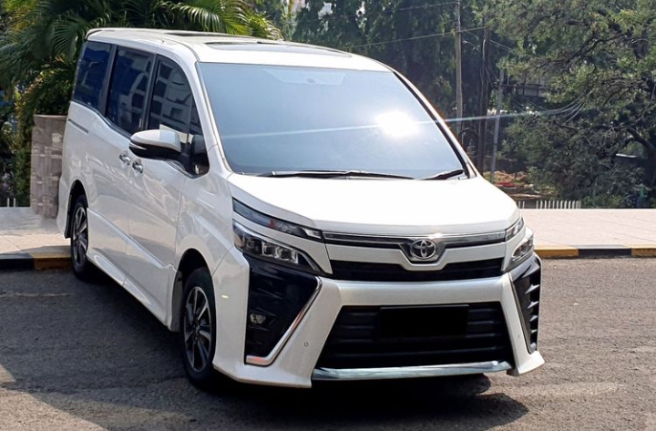 Toyota Voxy Bekas 2025: Alternatif Mewah dan Nyaman dengan Harga Lebih Terjangkau dari Alphard