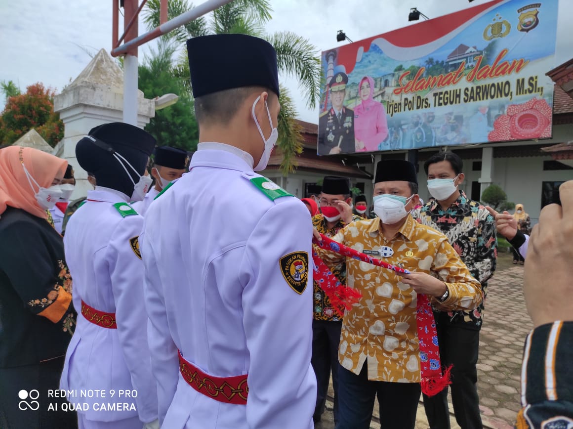 Harumkan Daerah, Angkat Derajat  Keluarga, Ulan Disambut Bak Pahlawan