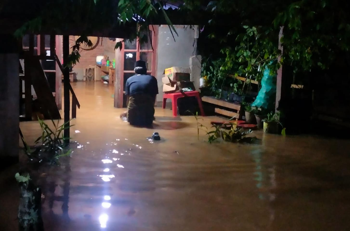 Luapan Sungai Beseri Rendam Ratusan Rumah Warga, Ketinggian Air Capai 2 Meter