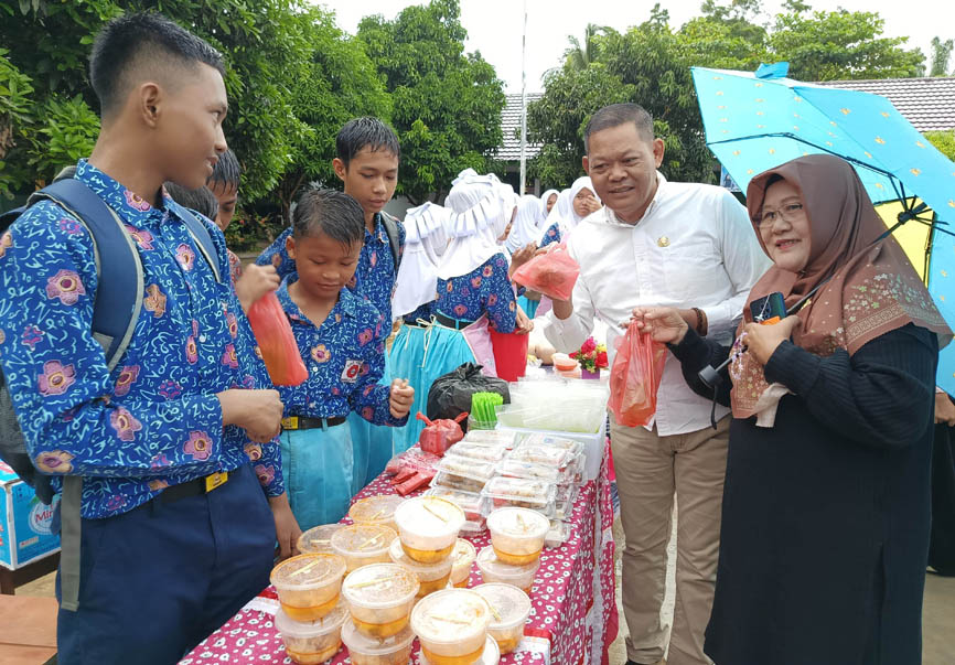 Market Day di SMPN 03 Bengkulu Tengah, Pelajar Latihan Bisnis Sejak Dini