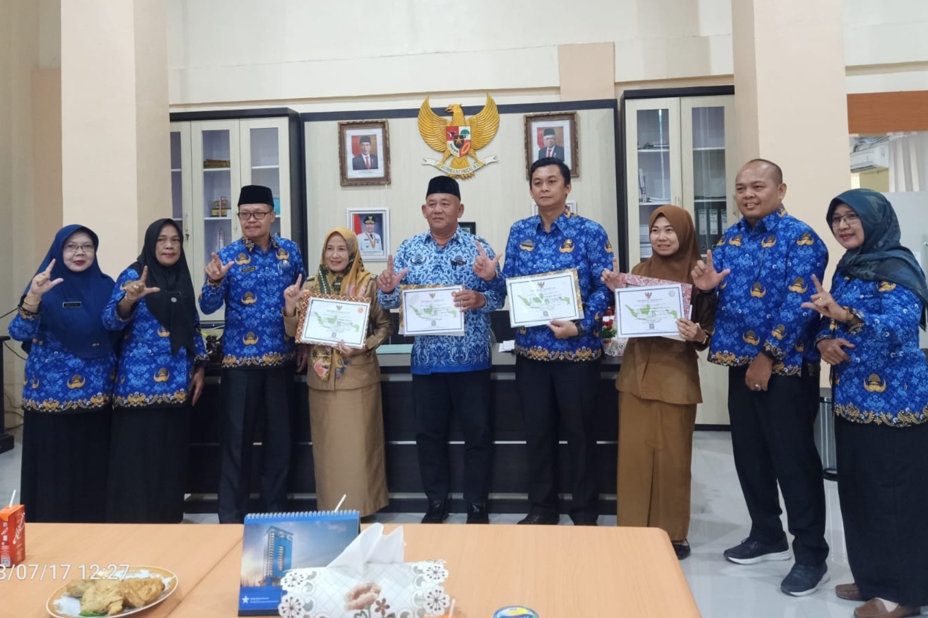 Awesome! Dinas Perpusip Bengkulu Tengah Raih Akreditasi 