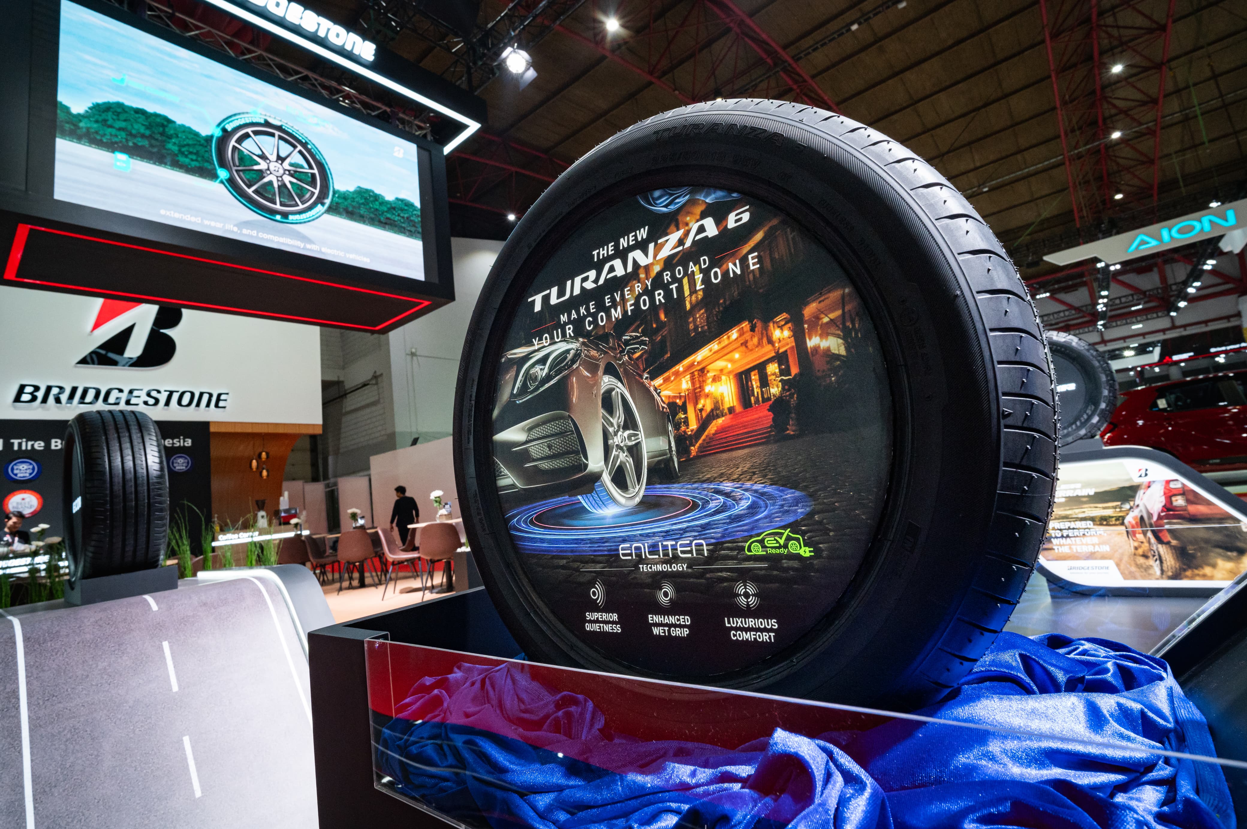 Bridgestone Indonesia Kembali Jadi Official Tire Partner di IIMS 2025 dengan Inovasi Ban Terbaru