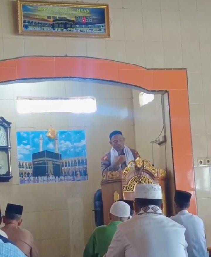 Ini Pesan Kapolsek Karang Tinggi Saat Jadi Khatib Salat Jumat