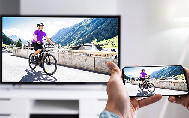 Cuma Butuh WiFi! Ini 5 Cara Mudah Sambungkan HP ke TV Tanpa Kabel