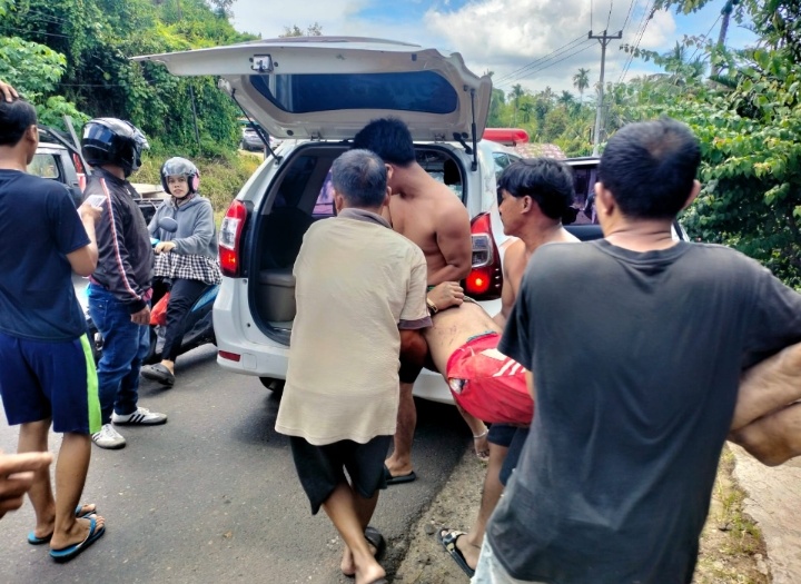 Tabrakan dengan Mobil Material di Desa Talang Empat, Pengendara Motor Tak Sadarkan Diri 