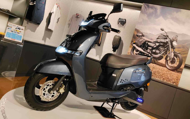 TVS iQube Resmi Mengaspal di Indonesia! Intip Fitur dan Harganya