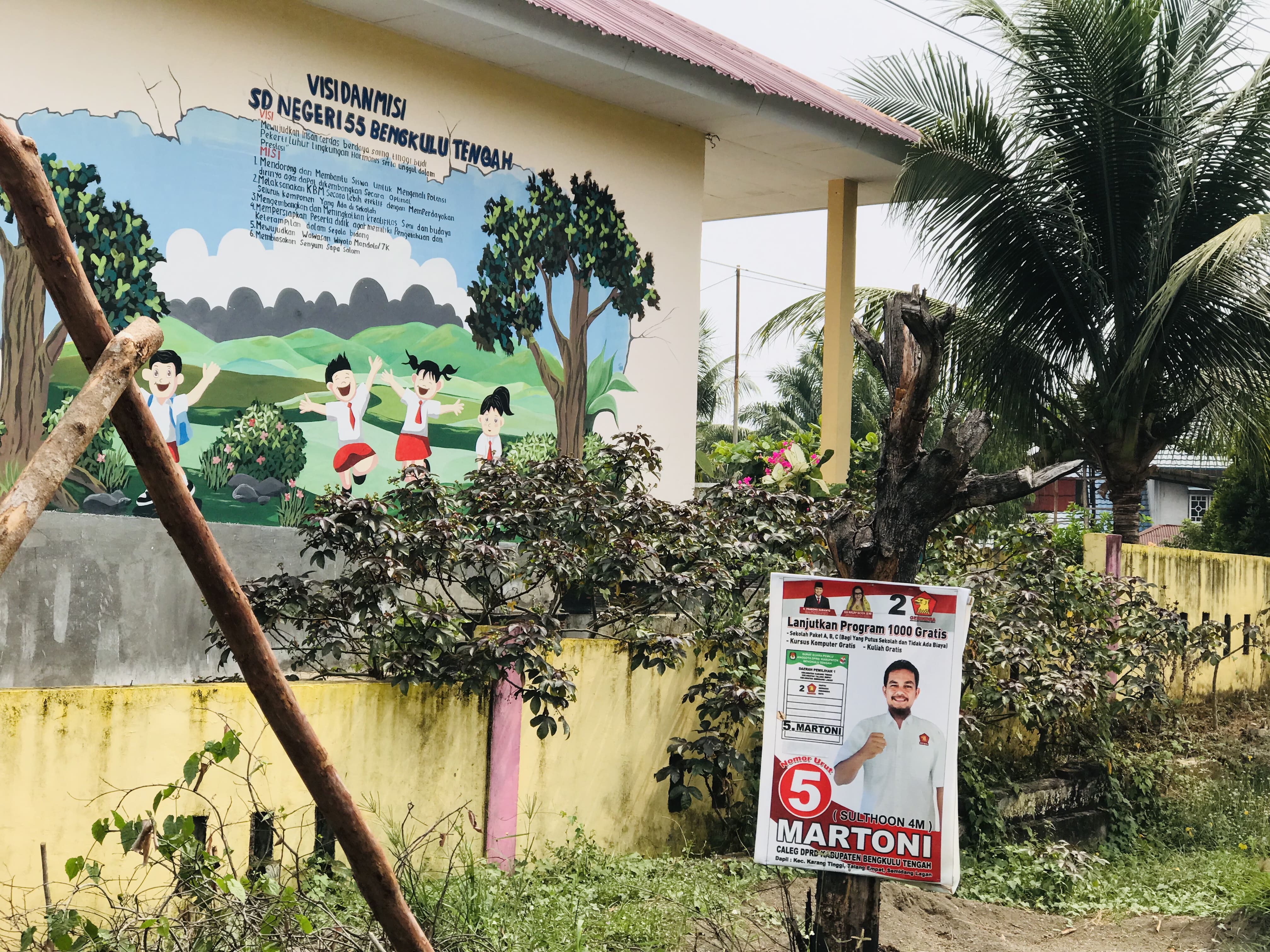 Ada Baliho Bacaleg Terpasang di Depan Sekolah, Begini Tindaklanjut dari Bawaslu Bengkulu Tengah