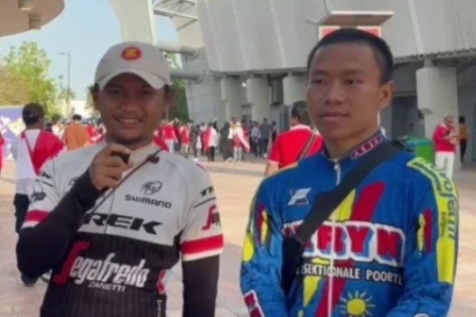 Kisah 2 WNI Bersepeda dari Banten dan Bogor ke Qatar Demi Menonton Timnas Berlaga di Piala Asia U-23