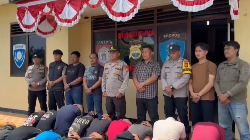 Belasan Remaja Terduga Anggota Geng Dibekuk Polisi