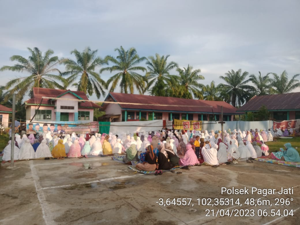 Ribuan Jemaah Muhammadiyah Tunaikan Salat Id, Ada yang di Jalan Raya, Lapangan Sekolah dan Masjid