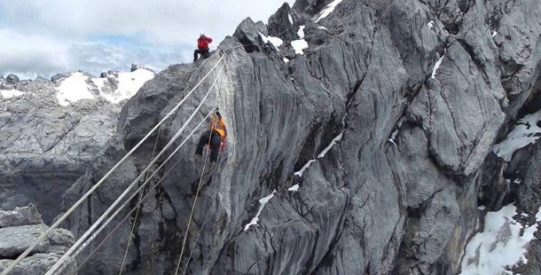 Ini Dia 10 Gunung Terkenal Dengan Jalur Pendakian Tersulit di Indonesia