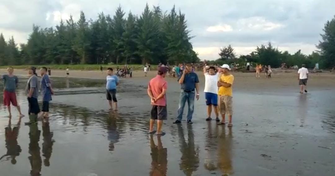 Mandi Pantai, Pelajar SD Dikabarkan Hanyut