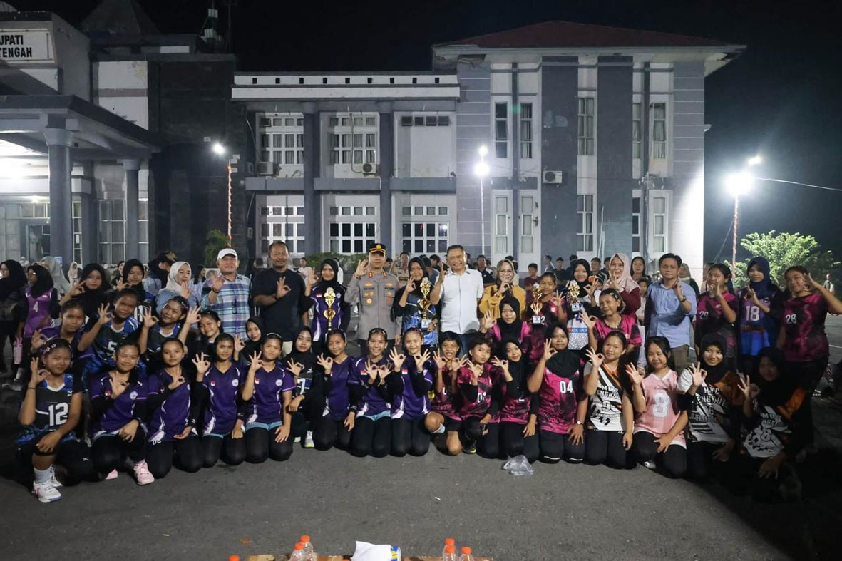Final Volleyball Putri U-16 Meriahkan Malam Berbinar, Perintis Muda Keluar sebagai Juara