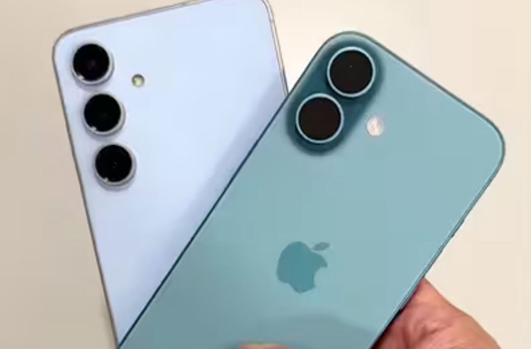 iPhone 17 vs Galaxy S25 FE: Adu Inovasi, Apple atau Samsung yang Lebih Unggul?