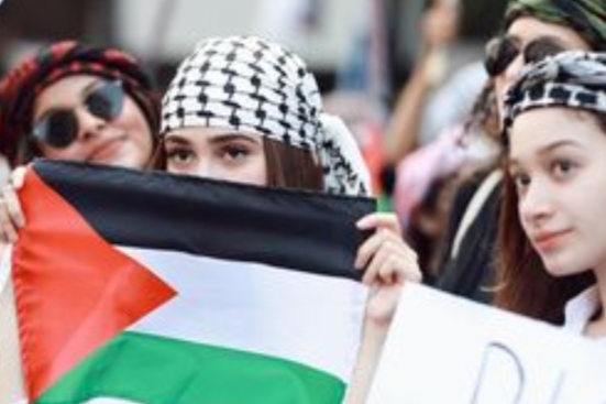 Ketika Aktris Indonesia yang Masuk Nominasi 100 Wanita Tercantik Dunia Turun ke Jalan Ikut Aksi Bela Palestina