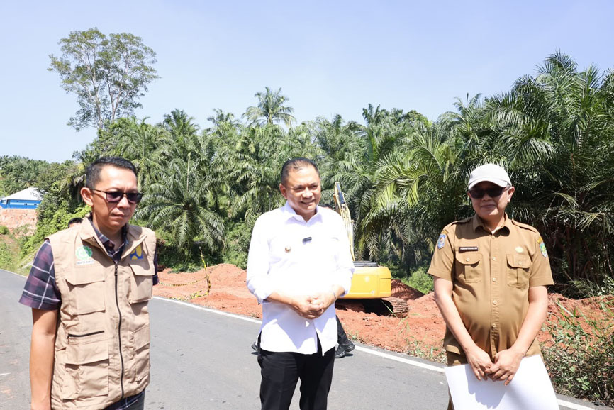 Empat Lokasi Dipantau, Bupati Rachmat Pastikan Proyek Infrastruktur Beri Manfaat ke Masyarakat