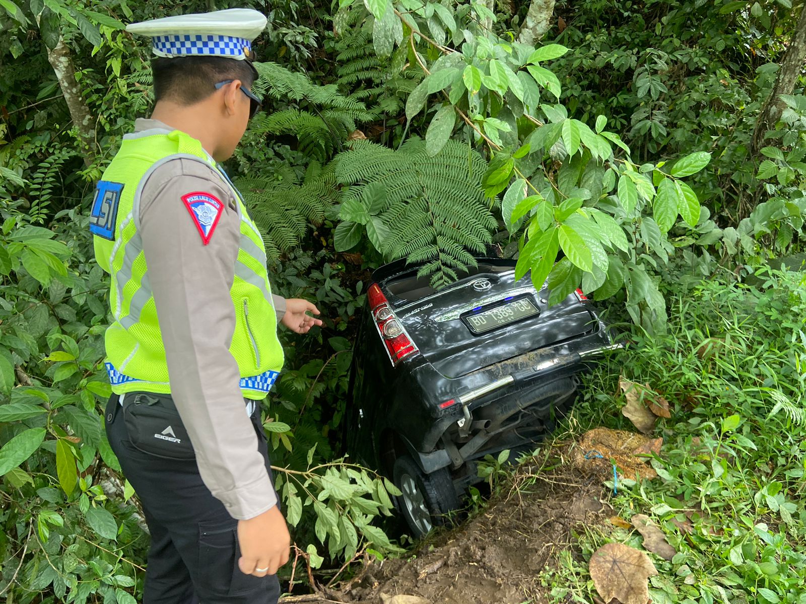 Mobil Avanza Masuk Jurang Sedalam 3 Meter di Liku Sembilan, Begini Kondisi Para Korban