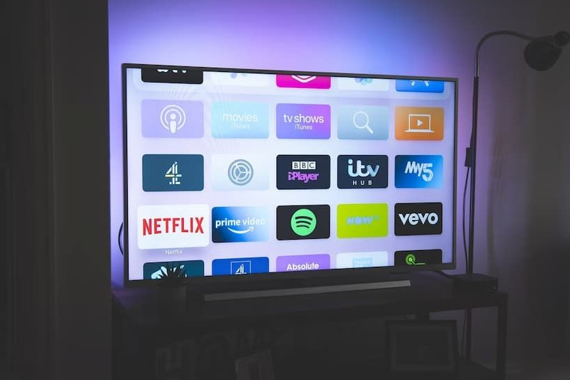 Mau Beli TV Kekinian, Tapi Bingung Smart TV atau Android TV? Berikut Perbedaan Keduanya