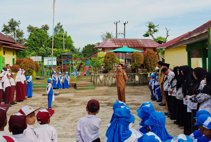 Tingkatkan Kualitas PAUD, Dikbud Benteng Gelar Pembinaan di TK Satu Atap Pondok Kubang