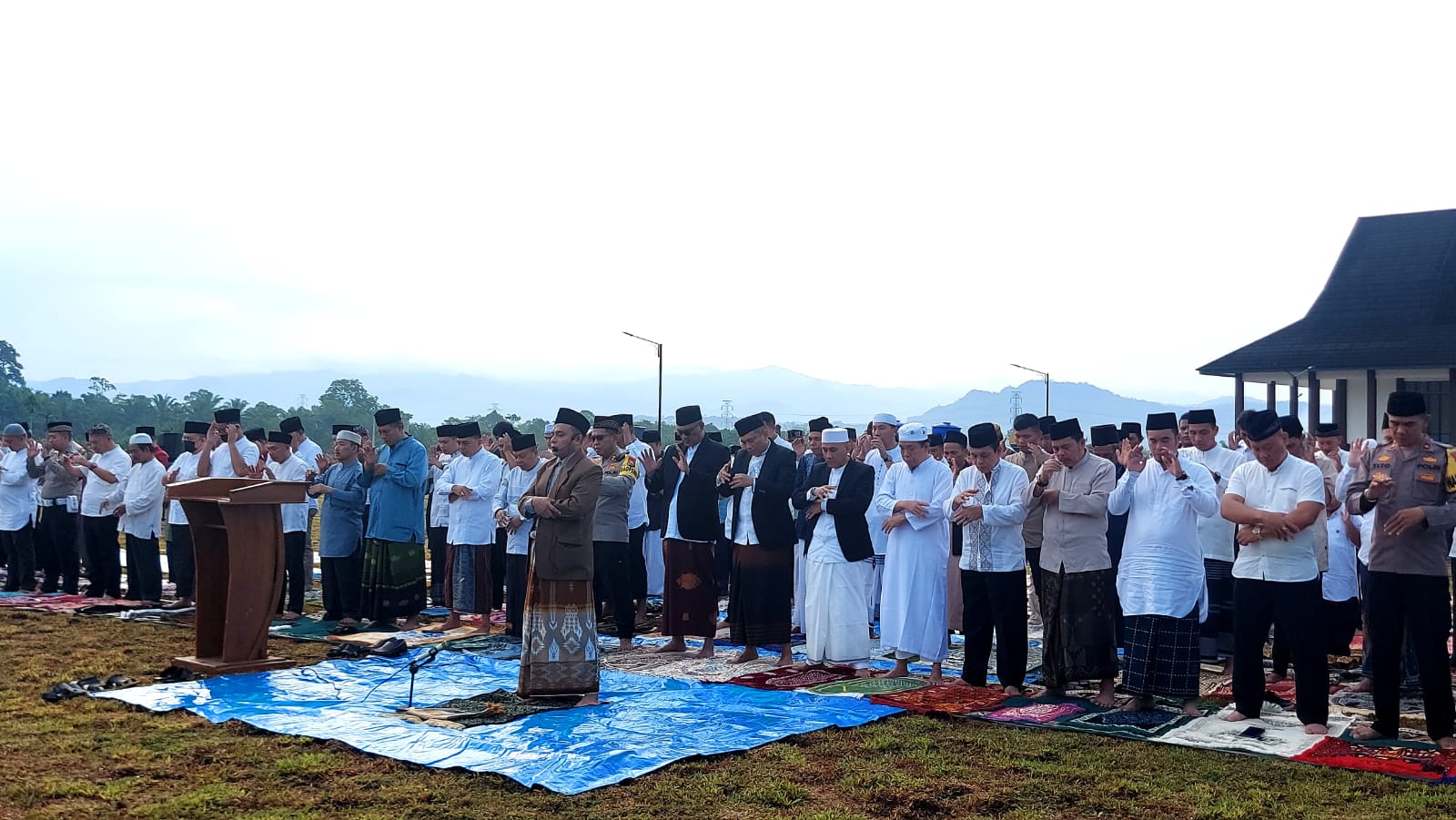 Salat Id Ditunaikan, Kepala Kemenag Benteng Jadi Imam, Ini Pesan Pj Bupati