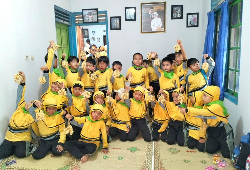 Lewat Desa BRILiaN, BRI Dorong Usaha Camilan Menjadi Produk Oleh-Oleh Unggulan