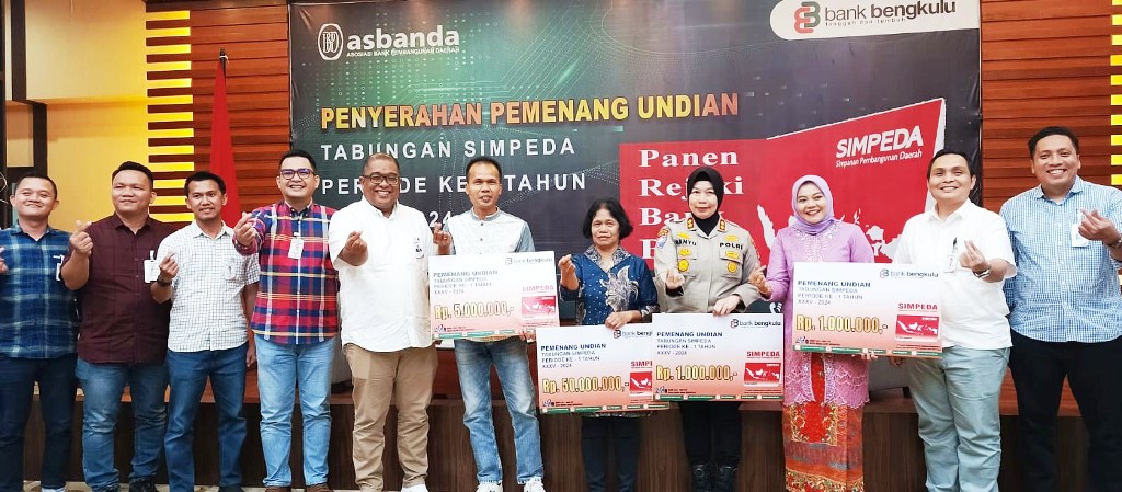 Tabungan SIMPEDA Diundi, 4 Nasabah Terima Hadiah Total Puluhan Juta Rupiah