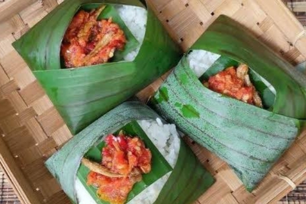 Nasi Kucing, Nasi Bungkus Porsi Sedikit yang Murah Meriah dari Rakyat untuk Rakyat, Begini Asal Usulnya 