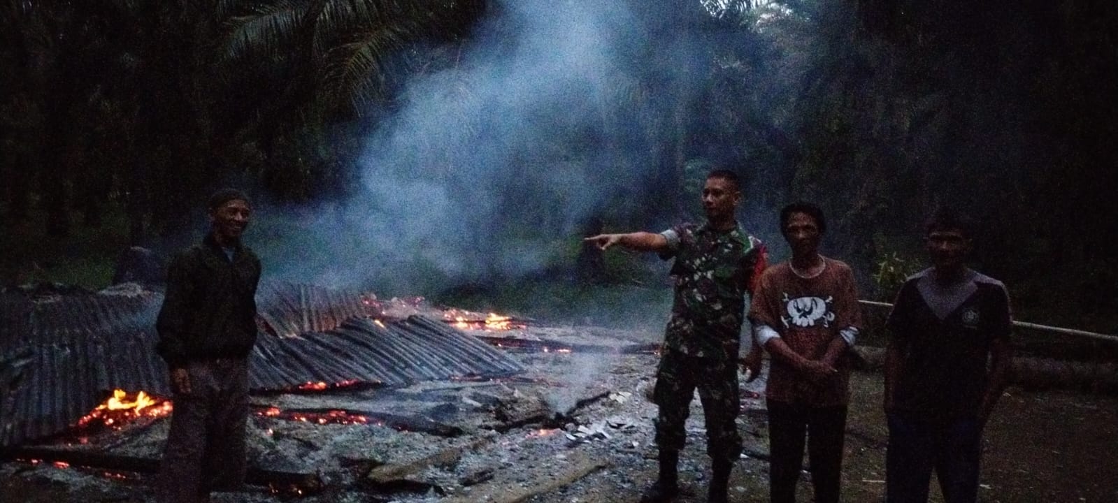 Rumah Warga Pondok Kelapa Ludes Dilalap Si Jago Merah