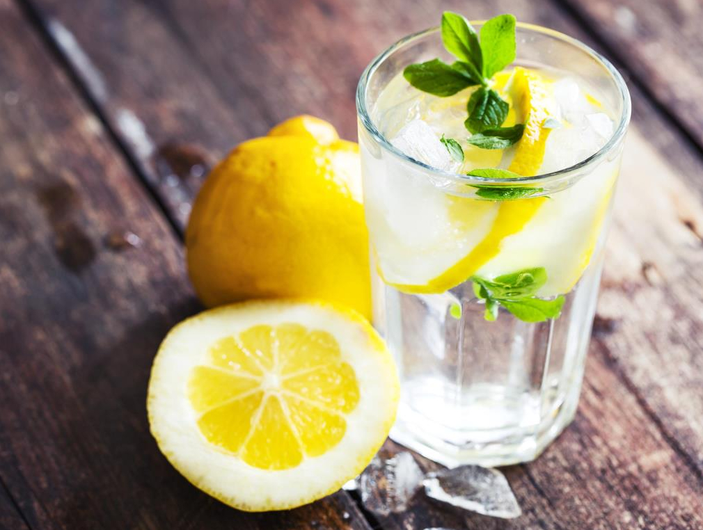 Fakta Menarik! Ternyata Minum Air Lemon Bisa Turunkan Berat Badan