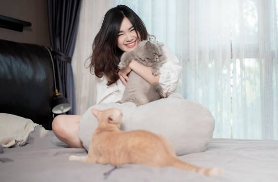 Mengapa Perempuan Pecinta Kucing Disebut Sebagai Istri Terbaik? Ini Alasannya