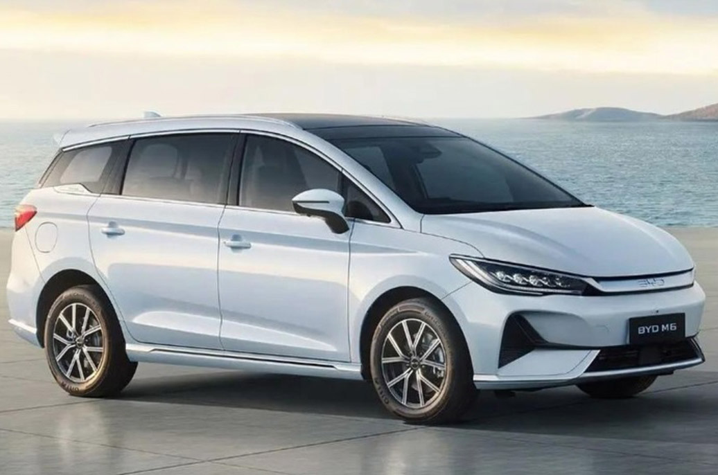 Harga BYD M6 2025 Ramah di Kantong! MPV Listrik Canggih Ini Bisa Dibawa Pulang dengan Cicilan Mulai Rp4 Jutaan