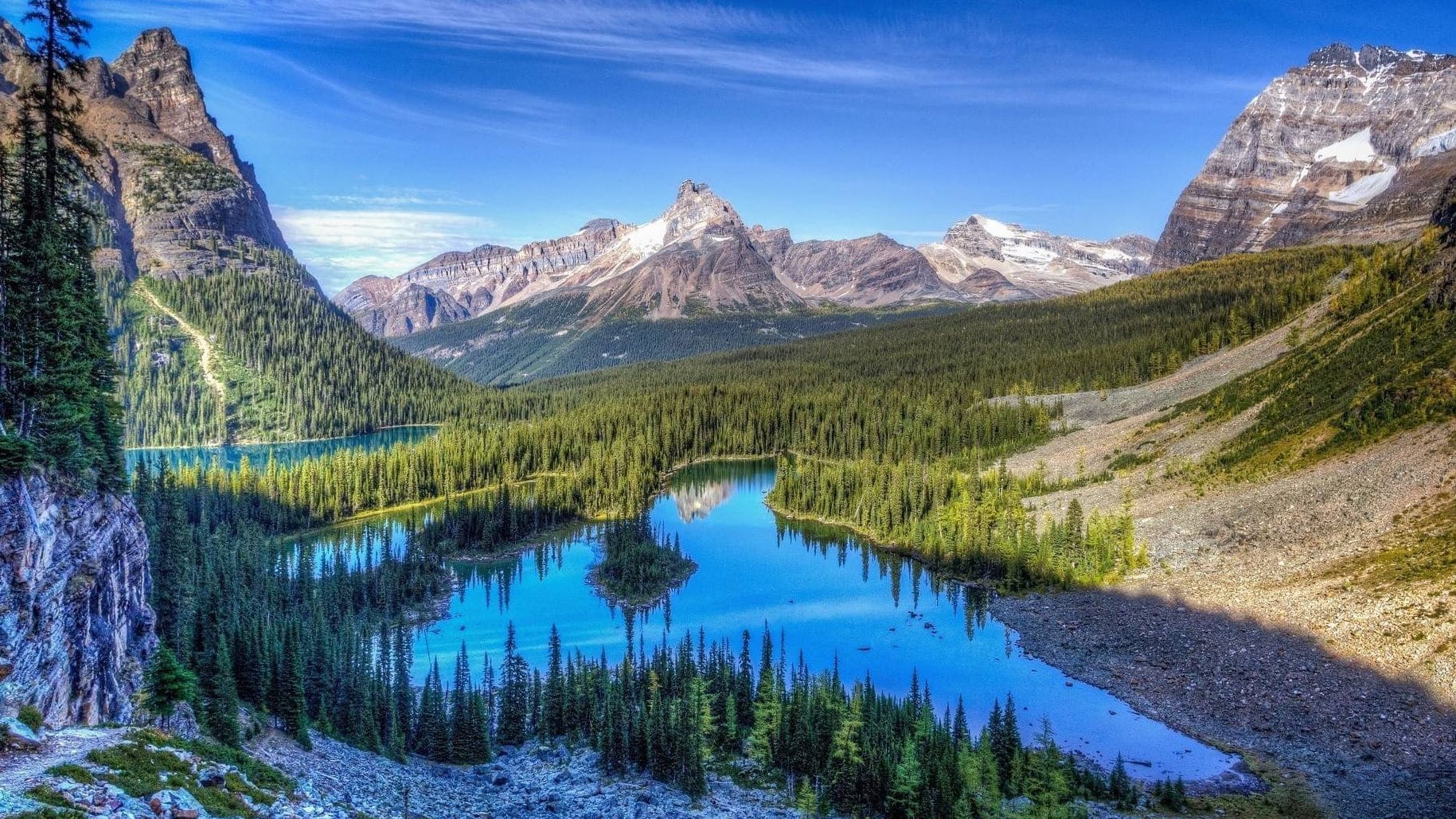 Ini Dia Tempat Wisata dengan Pemandangan Gunung Yang Menakjubkan