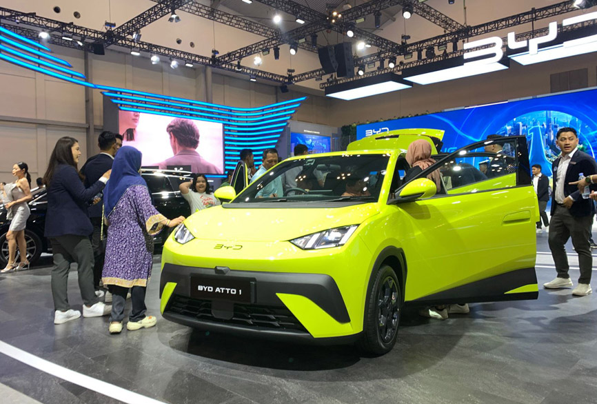 Simulasi Kredit Mobil Listrik BYD Atto 1 2025 OTR Jakarta: Gaji UMR Bisa Dapat EV Idaman?