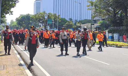 Polemik Tolak Perppu Cipta Kerja Memanas, Ribuan Buruh Datangi Istana Negara, Ada 9 Isi yang Dinilai Merugikan