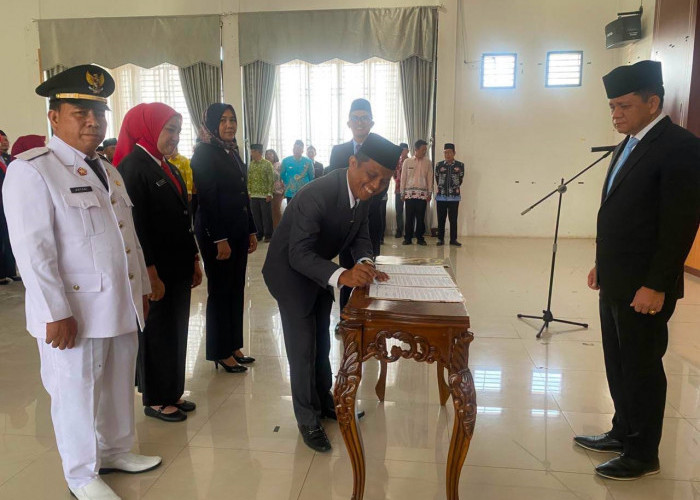 Baru Dilantik Jadi Camat Bang Haji, Antoni Punya Tenggat 6 Bulan Penuhi Syarat Ini