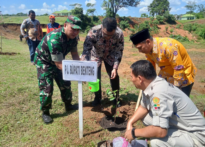 Penanaman Bibit Pohon Serentak di Denzipur Bengkulu Tengah, KSAD Saksikan Lewat Vidcon