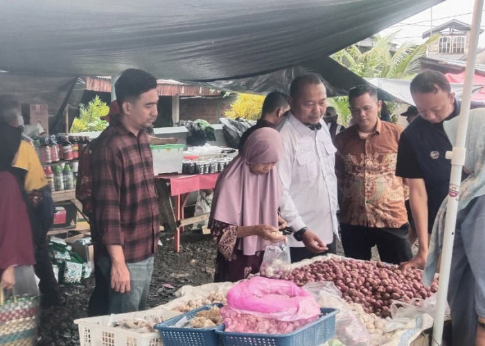 Sidak Pasar Karang Tinggi dan Taba Penanjung, Harga Cabai hingga Daging Masih Stabil