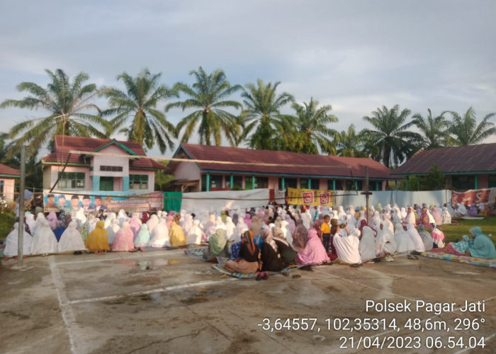 Ribuan Jemaah Muhammadiyah Tunaikan Salat Id, Ada yang di Jalan Raya, Lapangan Sekolah dan Masjid