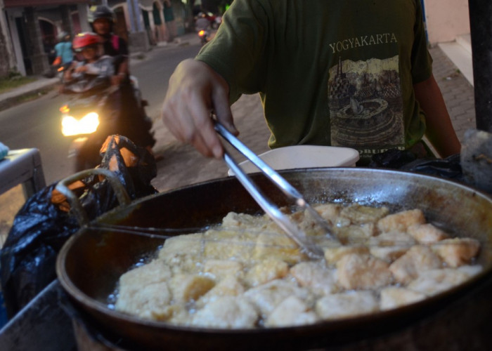 Menggoreng Makanan Tanpa Serap Banyak Minyak, Ini 5 Tips yang Bisa Kamu Ikuti