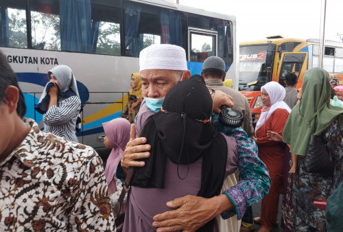 Kedatangan Jemaah Haji Benteng Disambut Isak Tangis Kerinduan 