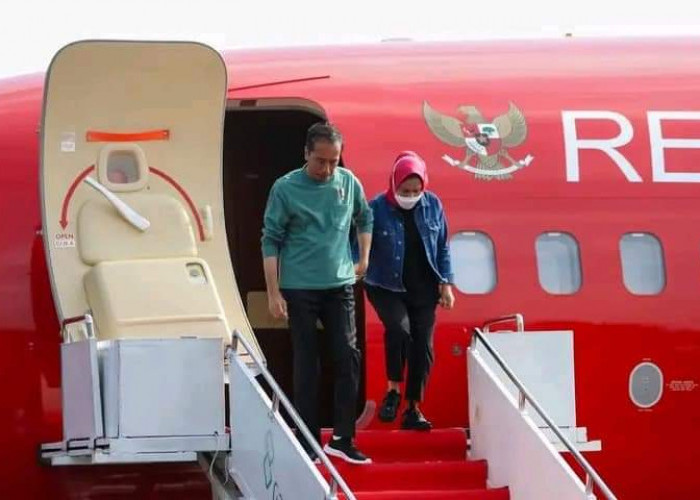 Mereka yang Kegirangan Dapat Buah Tangan dari Presiden Joko Widodo