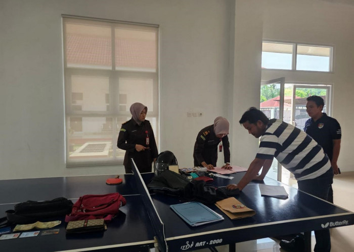 Berkas Dinyatakan Lengkap, Tersangka Curat 6 TKP Dilimpahkan Polres Benteng ke Jaksa
