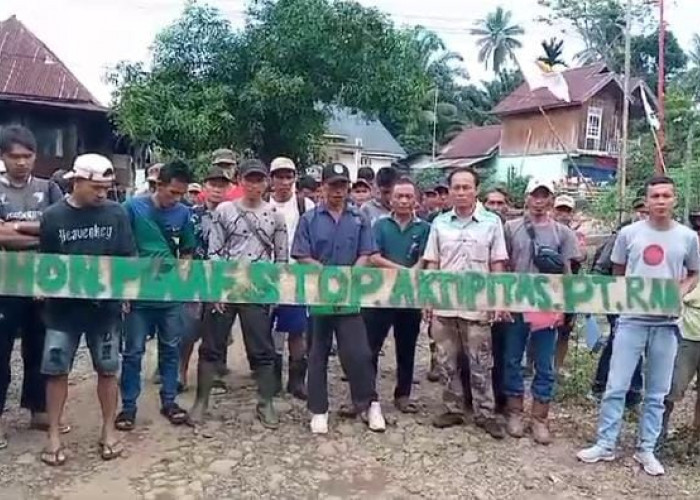 Diduga Tak Miliki Izin HGU, Masyarakat 4 Desa di Bengkulu Tengah Blokade Akses Jalan ke PT. RAA
