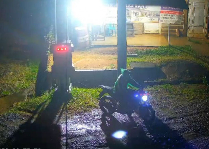 Motor Warga Griya Duta Raib Digondol Maling, Aksi Tiga Pelaku Terekam Kamera CCTV