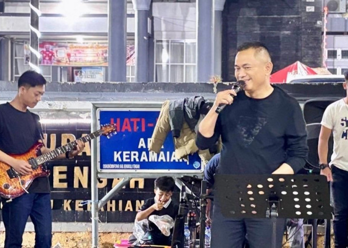 ICAK-ICAK Band Hibur Pengunjung, Malam Berbinar Jadi Ajang Kebersamaan