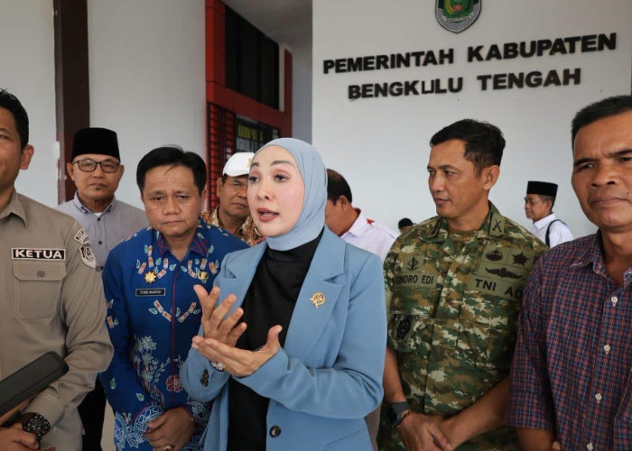 Erna Sari Dewi Pastikan Penanganan Abrasi dan Inpres Jalan Daerah Bengkulu Tengah Dipercepat
