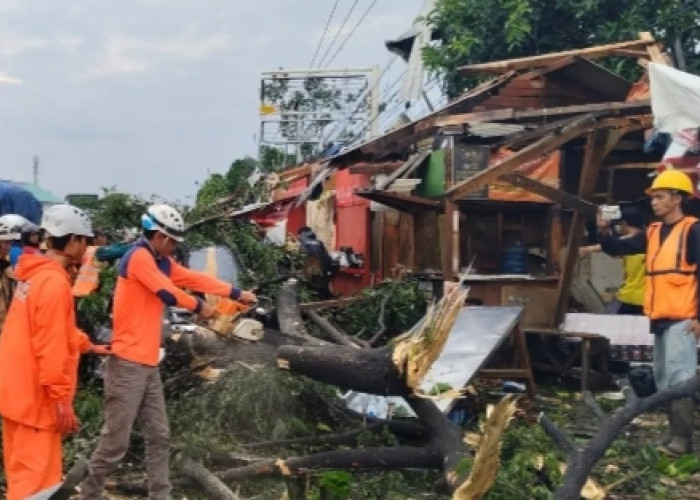 Update Data Kerusakan yang Diakibatkan Puting Beliung di Kabupaten Bandung dan Sumedang 